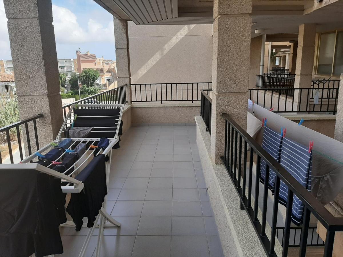 50 m de la plage! Proche du centre ville! Piscine! Vue sur mer et montagnes! Wifi! 2 vélos à disposition! Cambrils Extérieur photo